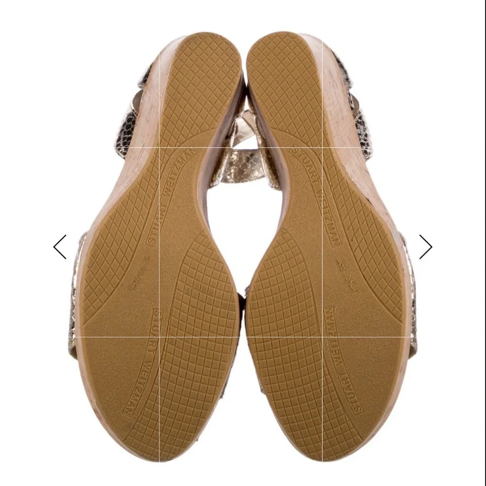 Stuart Weitzman
Embossed Leather Sandals
Women's Size: 9.5 | US 9.5 - Picture 4 of 5
